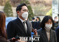  이달만 세 번째 재판 출석…'사법리스크' 삼성, 연말 인사 언제쯤