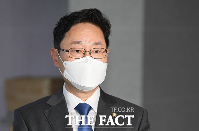 박범계 법무부 장관 후보자가 4일 검찰개혁의 마무리 투수가 되겠다면서 검사들의 동참을 당부했다. /뉴시스