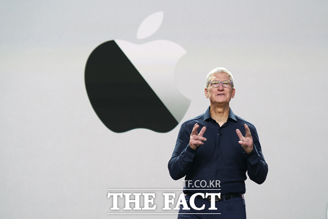 애플이 최근 애플카 협상을 중단했다는 내용이 보도되는 등 시장 혼란이 가중되고 있다. /AP. 뉴시스