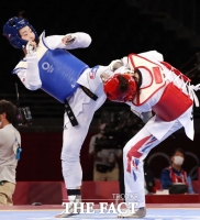  이다빈, 경기 종료 1초전…'메달색 바꾼 회심의 역전타' [TF사진관]