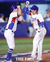  '오지환의 동점 투 런 홈런' [TF사진관]