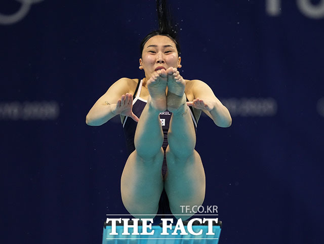 김수지(23·울산시청)가 한국 여자 다이빙 선수로는 최초로 올림픽 준결승에 진출했다. /도쿄=AP.뉴시스