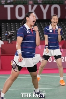  '원피스부터 히잡까지'…다양해진 여자 배드민턴 패션 [TF사진관]