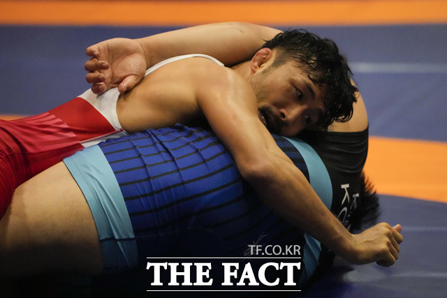 레슬링 선수 류한수(33·삼성생명)가 2020 도쿄올림픽 1라운드를 가볍게 통과했다. /지바=AP.뉴시스