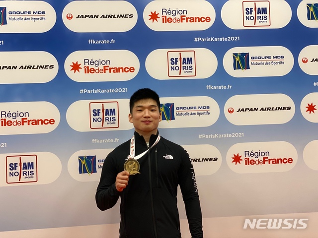 박희준이 6일 일본 무도관에서 열린 2020 도쿄올림픽 남자 가타 예선 A조 경기에서 3위로 순위결정전 진출권을 따냈다. /뉴시스