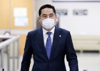  '박수현 명예훼손' 가세연 첫 공판 연기…강용석만 출석