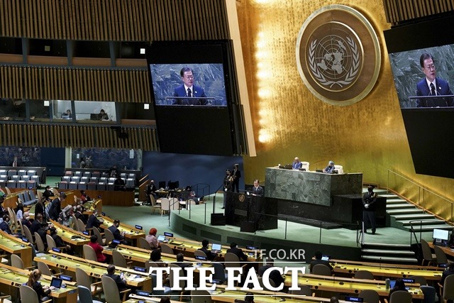 문 대통령이 21일(현지시간) 미국 뉴욕 유엔 총회장에서 기조연설을 하고 있다. /뉴시스