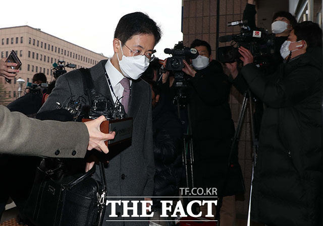 공수처가 25일 손준성 전 대검 수사정보정책관의 구속영장을 청구했다./뉴시스