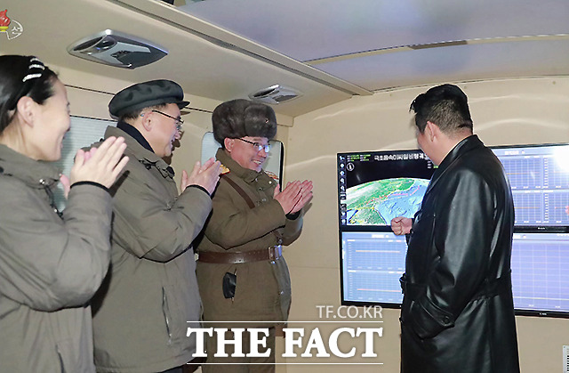 북한은 5일과 11일에도 자강도 일대에서 극초음속 미사일이라고 주장한 탄도미사일을 발사했다.