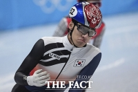  '결승선 1·2위로 통과'한 황대헌-이준서, 심판 판정에 '통한의 실격' [TF사진관]