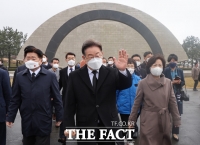  제주 찾은 이재명 '4·3 기록물 유네스코 등재 추진'