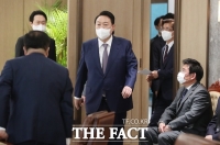  尹 '참모들, 스스로 대통령이라는 생각으로 좋은 의견 많이 내달라'