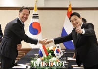  네덜란드 총리 만난 尹, '반도체 협력·원전 세일즈'
