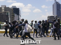  멕시코, 대학생 43명 실종 무죄…시위대와 경찰 간 무력충돌까지 [TF사진관]