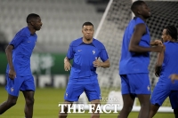  [월드컵 줌인] 벤제마 빠진 프랑스, '디펜딩 챔피언' 징크스 깰까