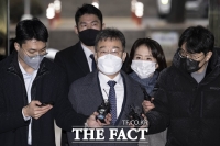  김만배 '저 때문에 무고한 분 곤란'…자해 후 첫 공판