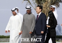  尹·모하메드, 한·UAE 원전 협력 상징 '바라카 원전' 방문…