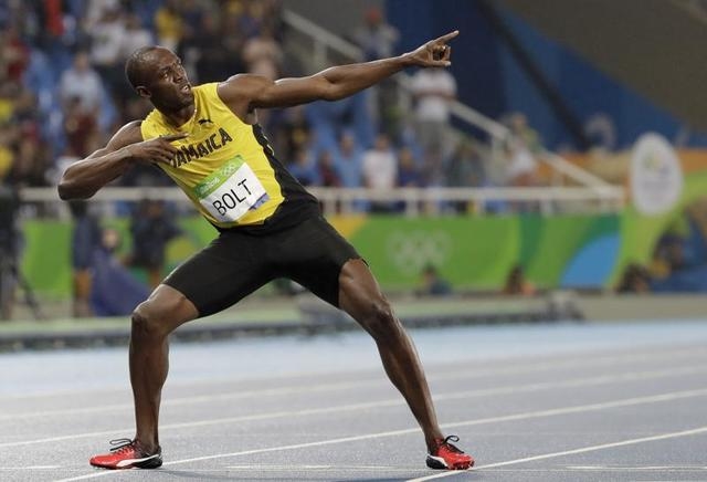 자메이카의 육상선수 우사인 볼트가 약 157억 원의 금융 사기를 당했다. 사진은 우사인 볼트가 2016 브라질 올림픽에서 200m 달리기 금메달 세레모니를 하고 있다. /AP통신·뉴시스