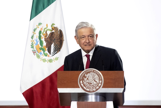 안드레스 마누엘 로페스 오브라도르 멕시코 대통령이 테슬라가 신규 공장을 멕시코 누에보레온주 몬테레이에 건설될 계획이라고 밝히고 있다. /뉴시스