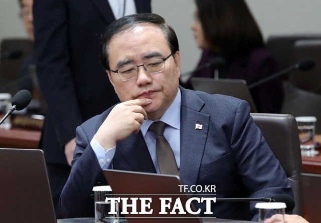  [주간政談<상>] '블랙핑크-김성한 사퇴' 관련 '음모론' 비등...