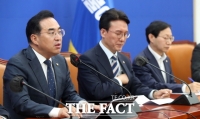 민주당, '尹 무릎 발언' 융단폭격…