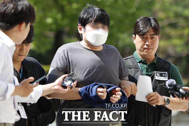 서울 혜화역에서 흉기난동을 벌이겠다는 예고글을 올린 30대 외국인이 재판에 넘겨졌다./뉴시스