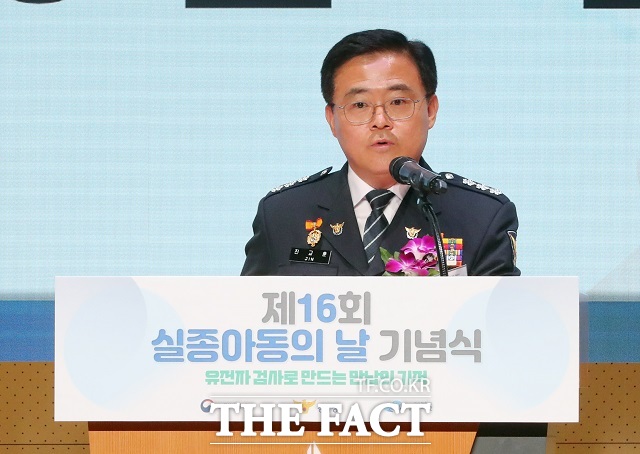 더불어민주당이 다음 달 11일 실시되는 강서구청장 보궐선거 후보에 진교훈 전 경찰청 차장을 전략 공천하기로 했다고 4일 권칠승 수석대변인이 밝혔다. /뉴시