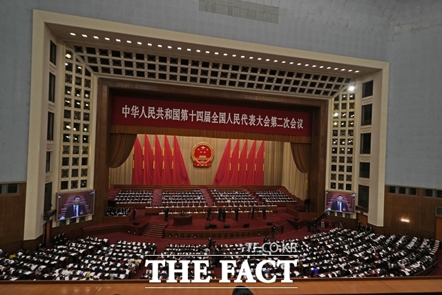 중국 최대 정치 이벤트인 양회 업무 보고 내용이 발표됐지만 싱거운 정책 기조에 국내외 증권가에서 비관적 목소리가 나오고 있다. /뉴시스