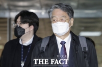  '자녀 부정채용 의혹' 전 선관위 사무차장 불구속 기소