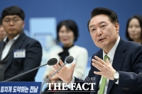  尹, 총선 전날 '인천' 찾았다…꽂게철 불법조업 단속 현장 점검 
