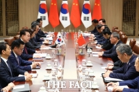  尹, 중국과 FTA 2단계 협상 개시…日과는 '라인 사태' 논의 