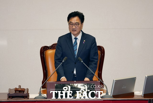 우원식 국회 의장이 10일 서울 여의도 국회에서 열린 제415국회(임시회) 제2차 본회의에서 개의선언 후 발언하고 있다. /뉴시스