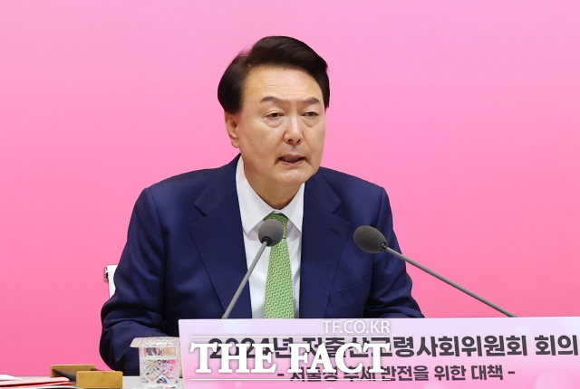 윤석열 대통령은 지난 6월 19일 2024년 저출산고령사회위원회 회의에서 인구 국가비상사태를 선언했다. 초저출생 위기 극복을 국가 최우선 과제로 선정한 것이다. 각종 지원책 외에 안전 문제에 대한 국가 불신 회복도 절실해 보인다. /뉴시스