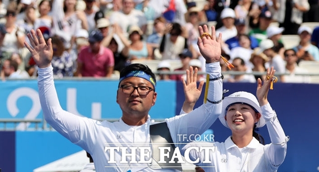 김우진(청주시청), 임시현(한국체대)이 올림픽 혼성 단체전 2연패에 성공하면서 2024 파리올림픽 2관왕을 달성했다. /파리=뉴시스