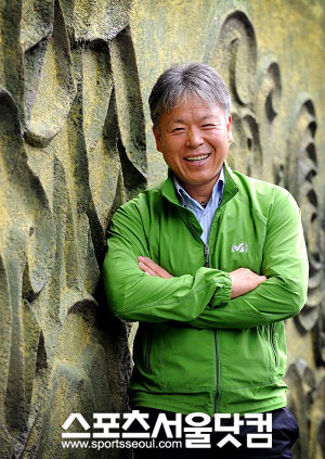 



▲ '산을 사랑하라'는 그의 말처럼, 엄홍길은 앞으로도 순리에 맞게 도전하는 삶을 살 것이다.