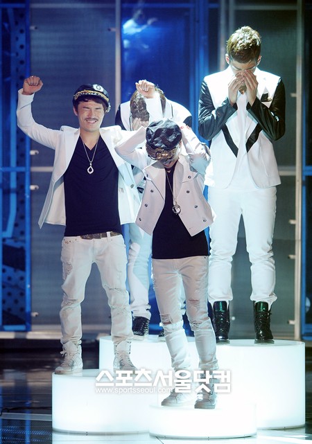 ▲기뻐하는 울랄라세션. / 배정한 기자