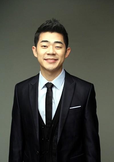 



▲ 김기욱이 8세 연상의 여자친구와 오는 7월 8일 결혼한다./김기욱 미니홈피 