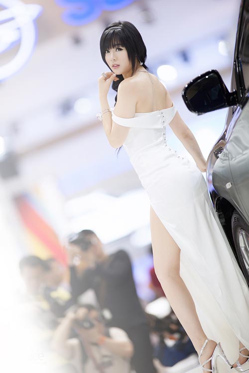 부산모터쇼를 빛낸 레이싱모델 황미희.