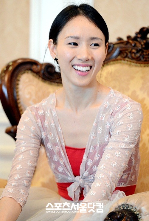 초등학교 6학년 때 발레를 시작했다는 서희. 남보다 늦은 만큼 '죽도록, 피나는' 훈련을거듭했다.