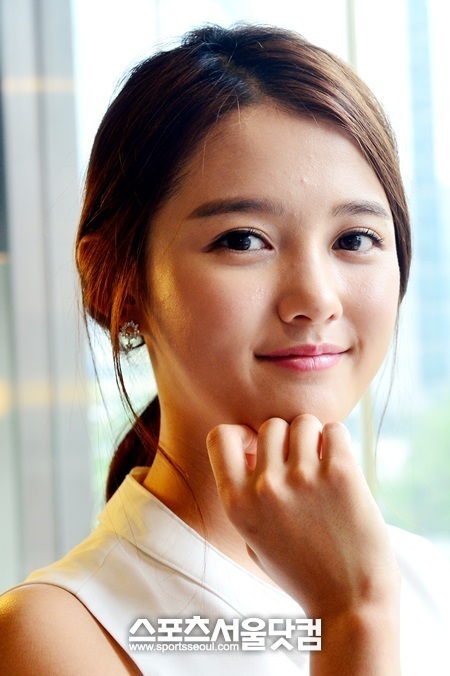 



배우 남보라 지하철 이용이 화제다. 