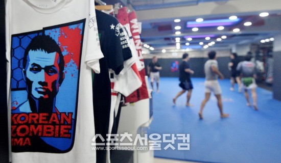 정찬성은 비록 힘든 시기를 맞고 있지만, 특유의 자신감과 근성으로 자신의 미래를 다부지게 준비하고 있다.