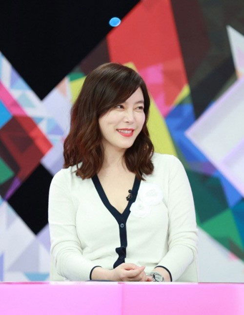 



방송인 최화정이 SBS 새 월화드라마 '따뜻한 말 한마디'로 안방극장에 복귀한다. / SBS 제공