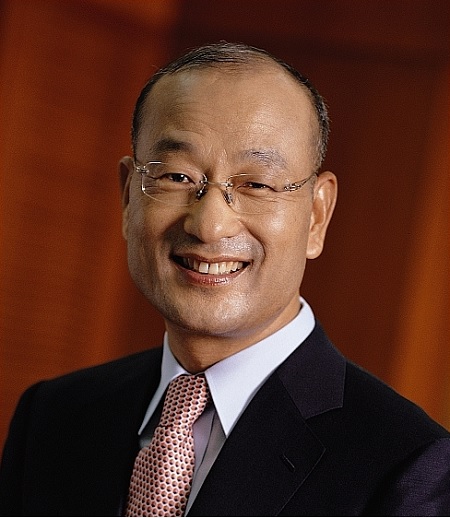 정연주 삼성물산 부회장이 최근 국외 수주에 힘을 쏟으며 올해 3분기 실적 개선에 성공했지만, 일각에선 공격적인 국외 수주 전략이 자칫 실적악화의 부메랑으로 돌아올 수 있다는 지적이 제기되고 있다.