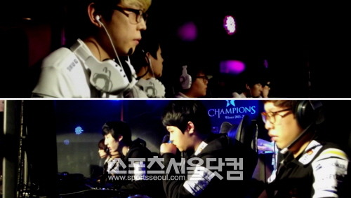 나진 블랙 소드와 삼성 갤럭시 블루는 22일 용산 e스포츠상설경기장에서 열린 '판도라TV 리그오브레전드 챔피언스 윈터 2013-2014'에서 경기를 가졌다. 이날 1경기에선 김종인 '베인'을 앞세워 나진 소드가 승리했지만, 2경기는 허원석 '루시안'의 활약으로 삼성 블루가 승리하며 승점 1점씩을 나눠가졌다./용산=김연정 기자