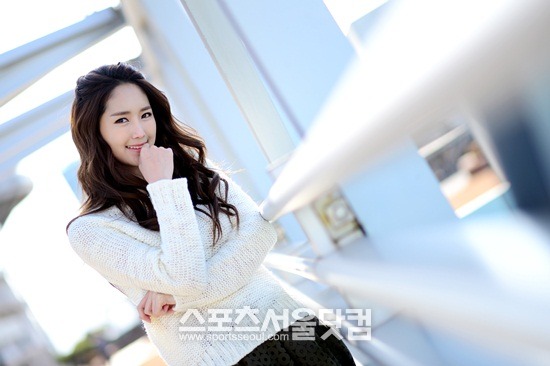 정주연이 임성한 작가와 송원근에 대한 솔직한 답변으로 20대다운 해맑은 분위기를 자아내고 있다./남윤호 기자