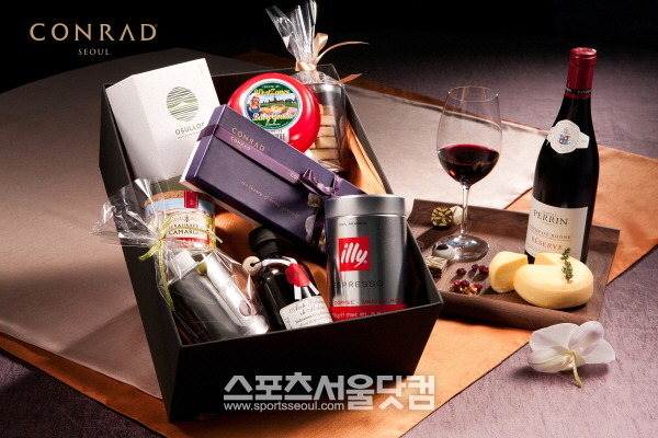 콘래드 서울은 미국산 LA갈비로 구성된 선물세트를 준비했다.