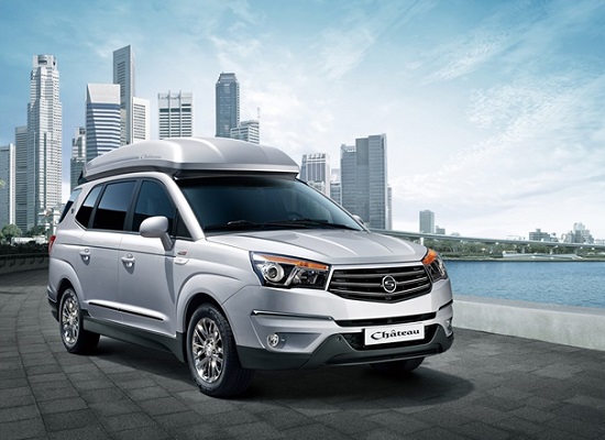 쌍용자동차는 10일 대국민공모방식으로 새 회사 이름과 로고 변경을 진행하고 있다고 밝혔다. 사진은 쌍용자동차의 코란도 투리스모. /쌍용자동차 제공