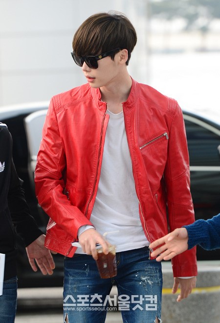 배우 이종석이 팬 선물을 거부해 논란에 휩싸였다. / 김슬기 인턴기자