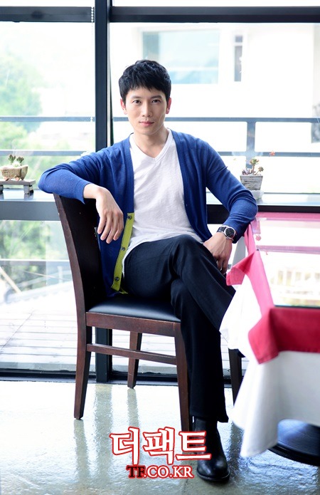 지성은 <더팩트>와 인터뷰 말미까지 겸손한 면모를 보이며 '초심을 잃지 않는 배우의 미덕'을 강조했다./김슬기 기자