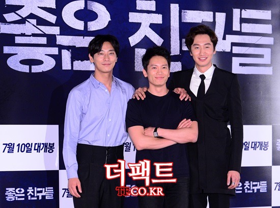 지성(가운데)은 영화에서 함께 호흡을 맞춘 주지훈 이광수를 '순수한 후배'라며 칭찬했다./김슬기 기자